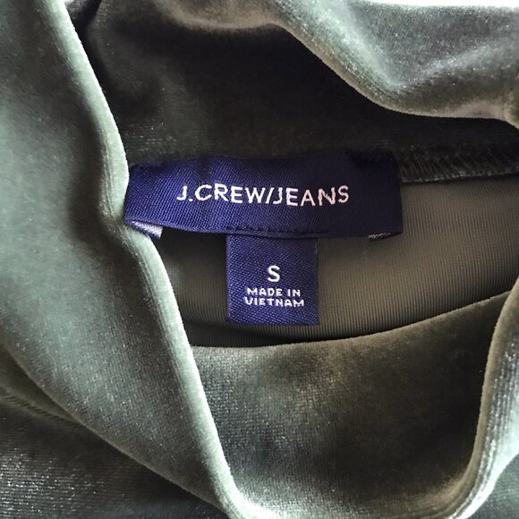 J. CREW/JEANS Green Sleeveless Velvet Mock Neck Blouse Size Small - Picture 4 of 7